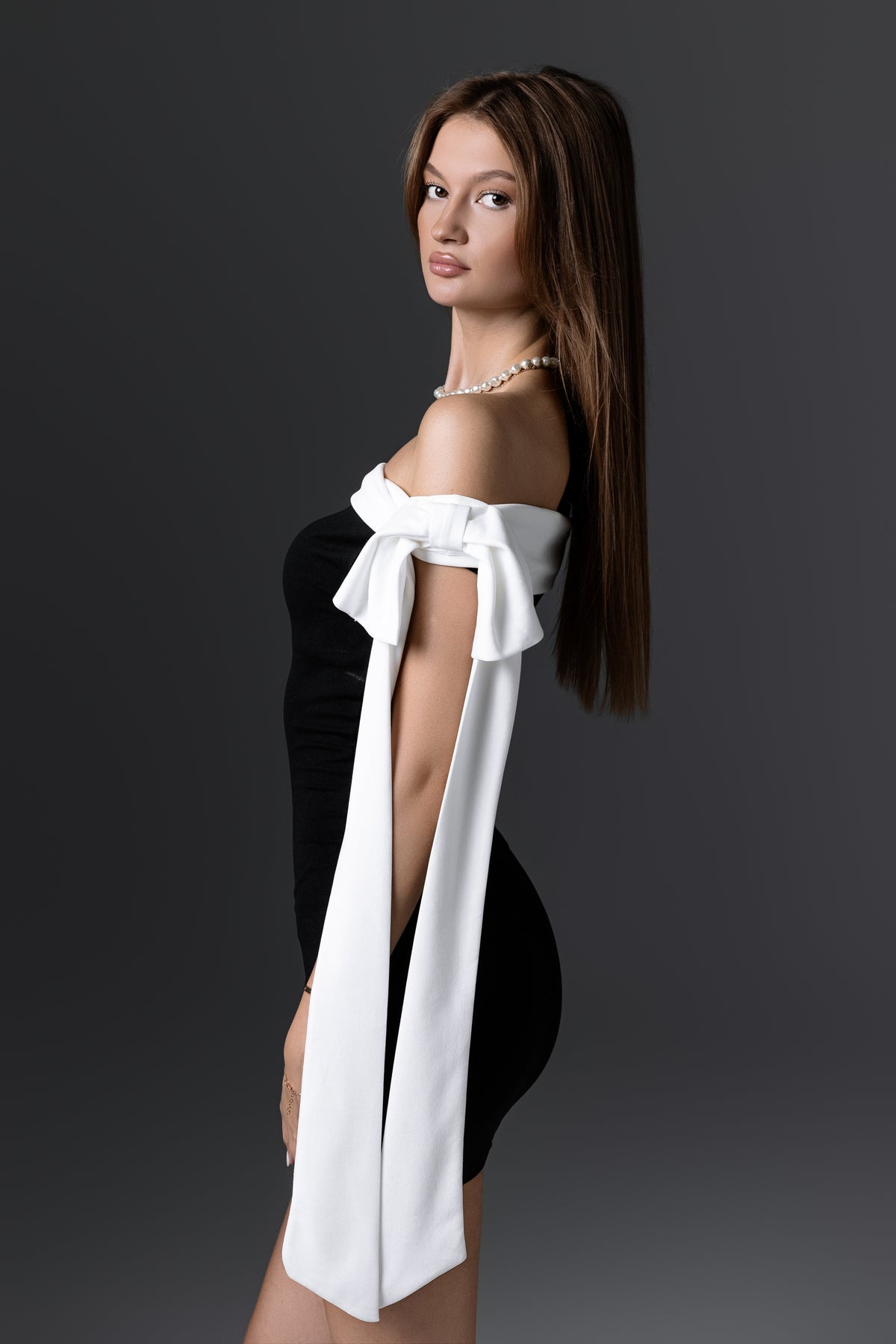 Mini black&white bow