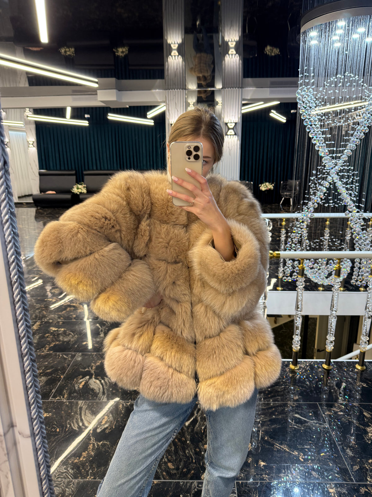 Miss beige
