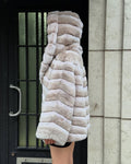Red chincilla beige hood