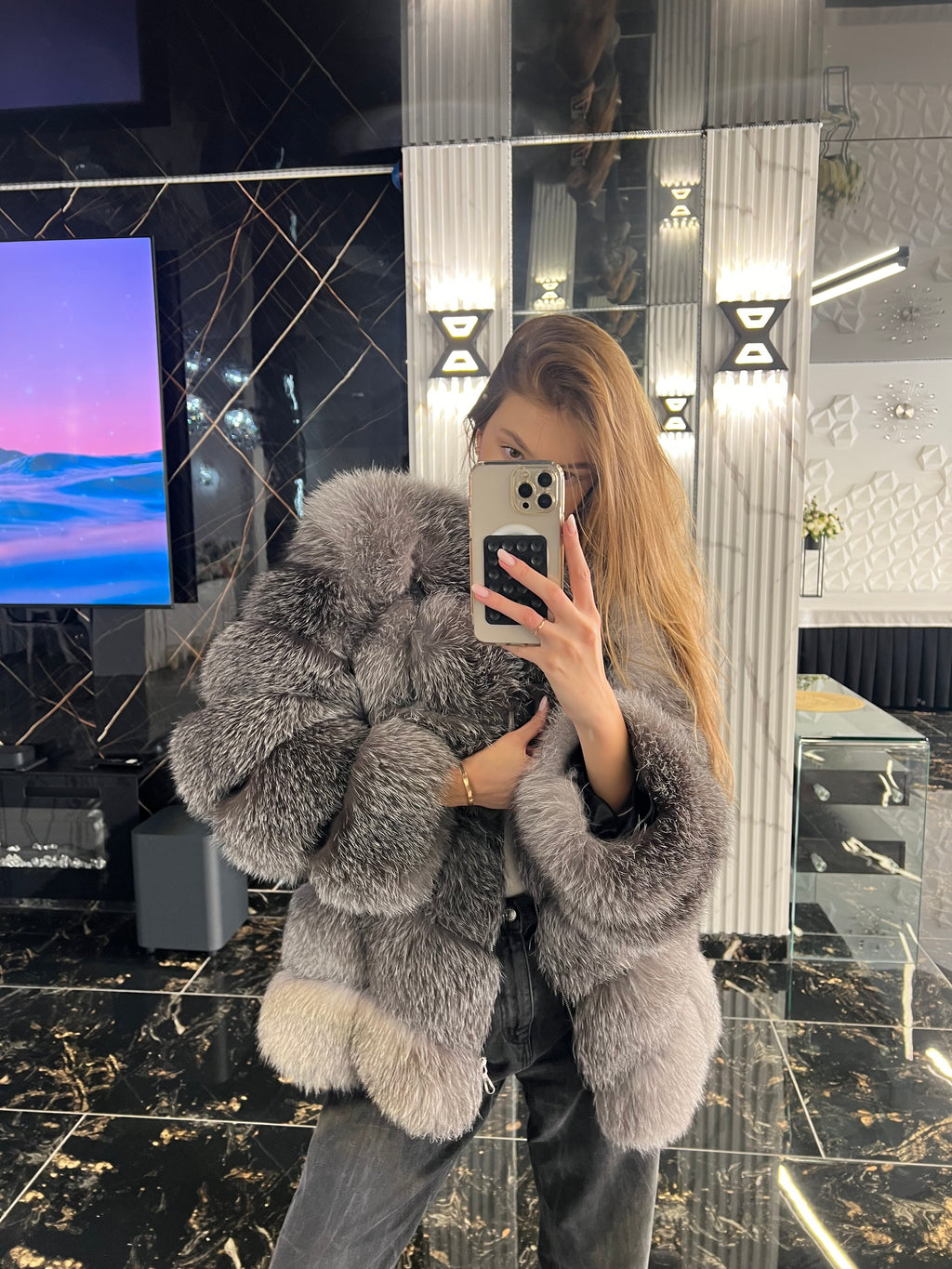 Miss grey