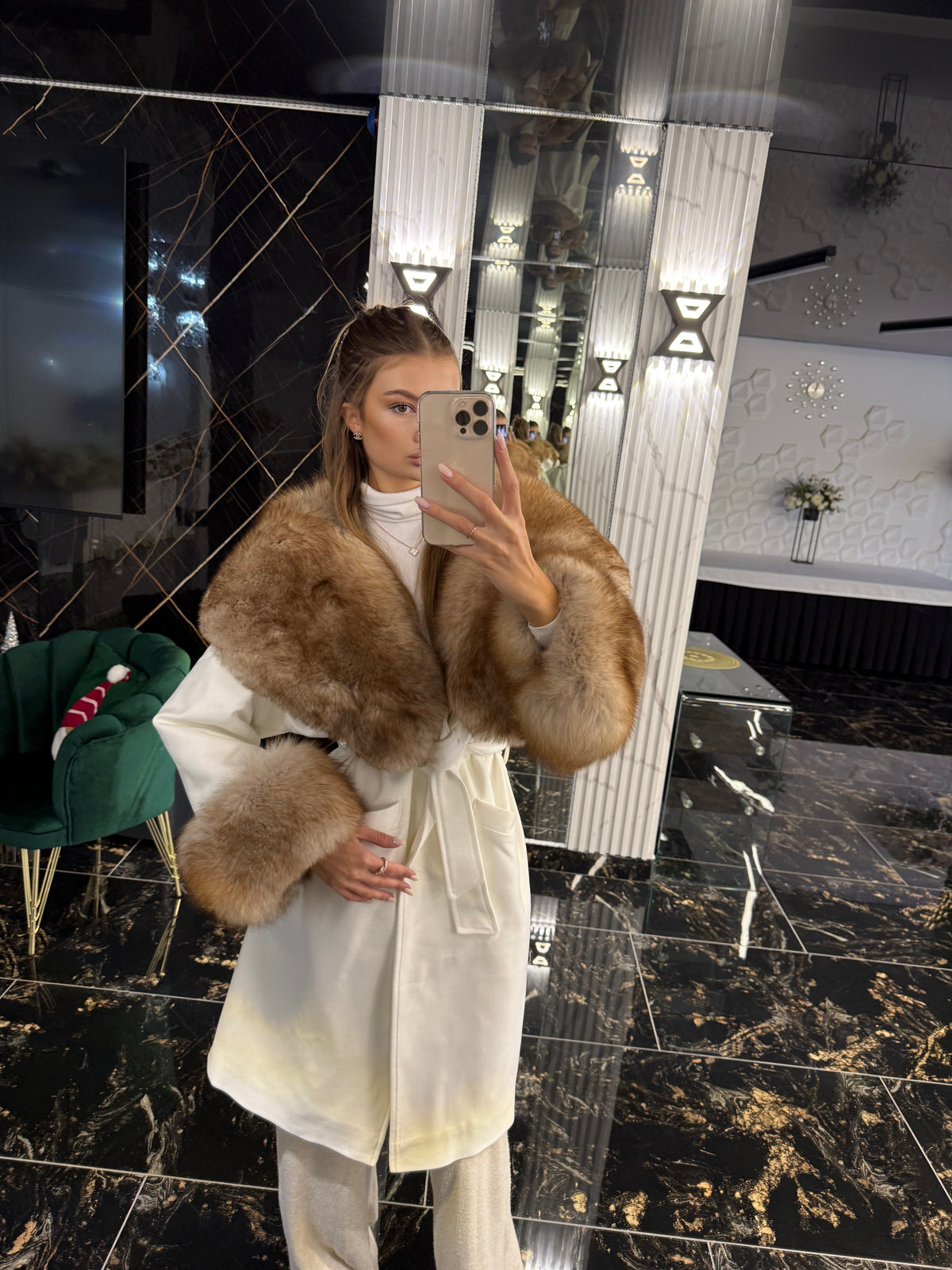 Madam white cashmere