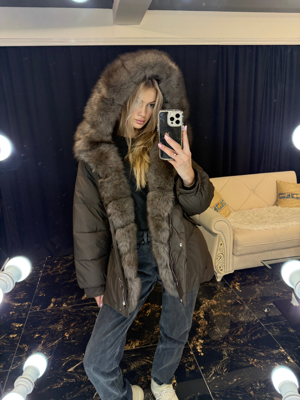 Midi puffer hood (detachable fur)