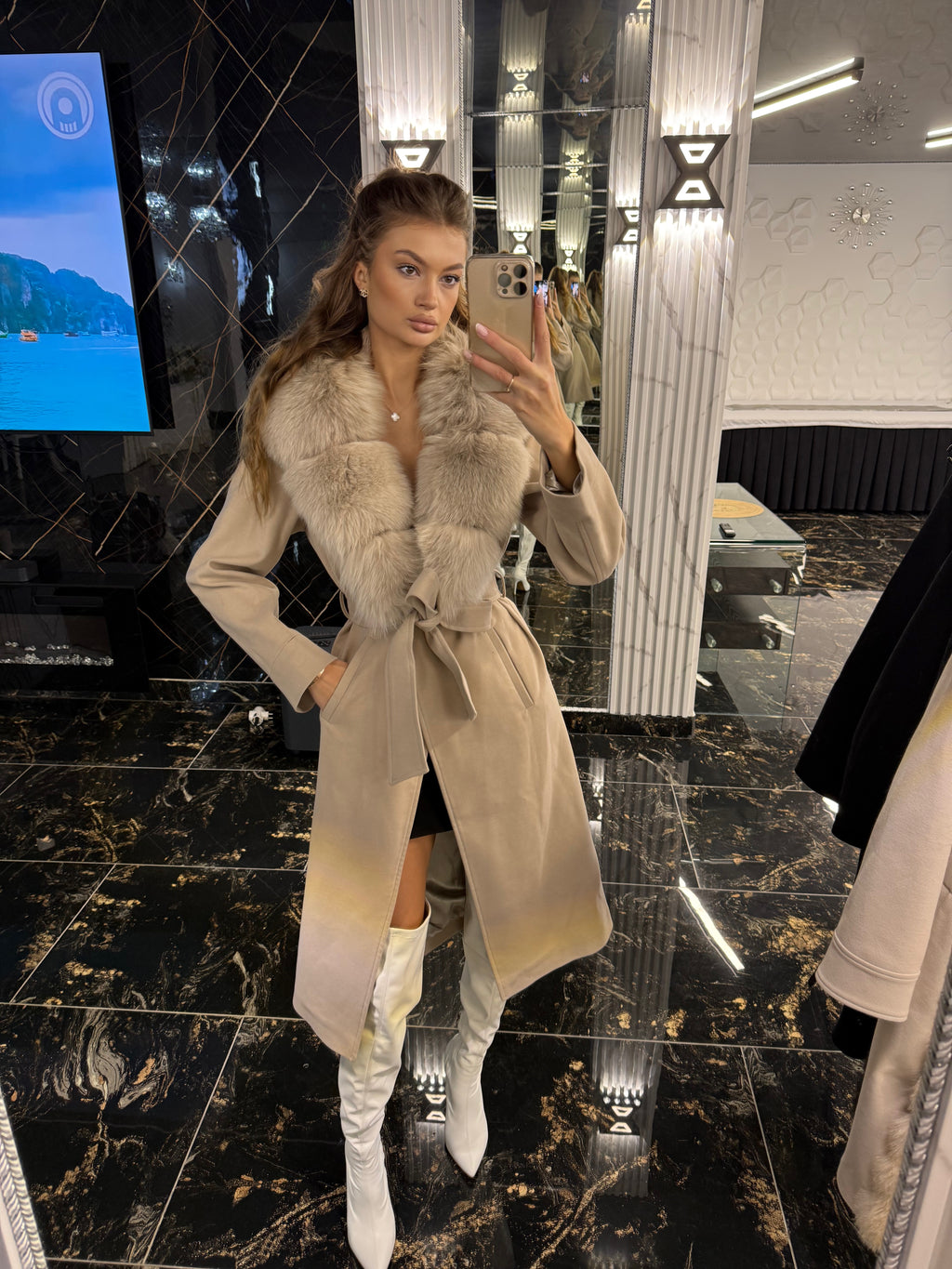 Maxmara cashmere (detachable fur)