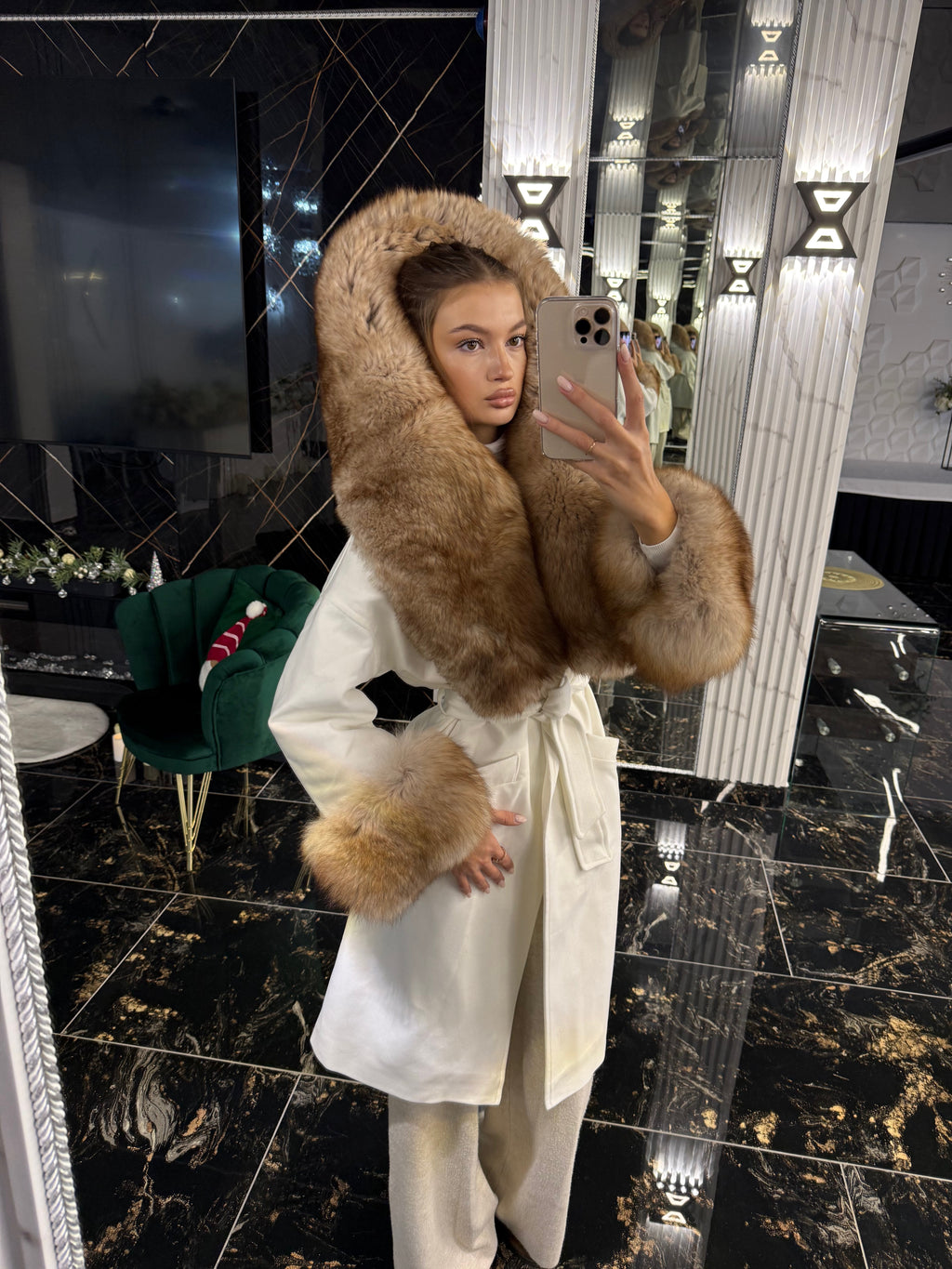 Madam white cashmere