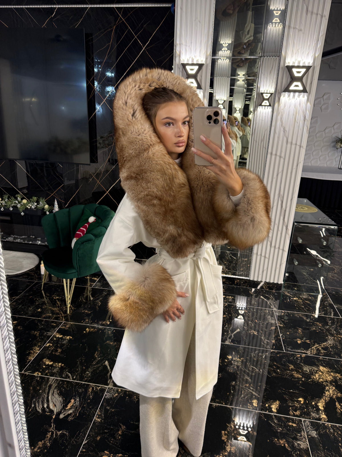 Madam white cashmere